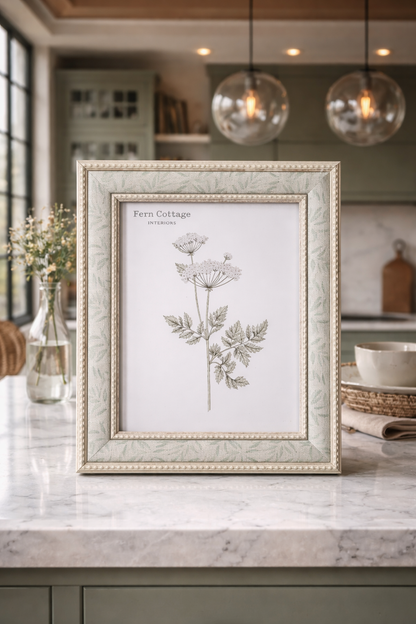 Wood & Leaf Photo Frame (8x10) – Modern Heritage Shelf & Console Styling